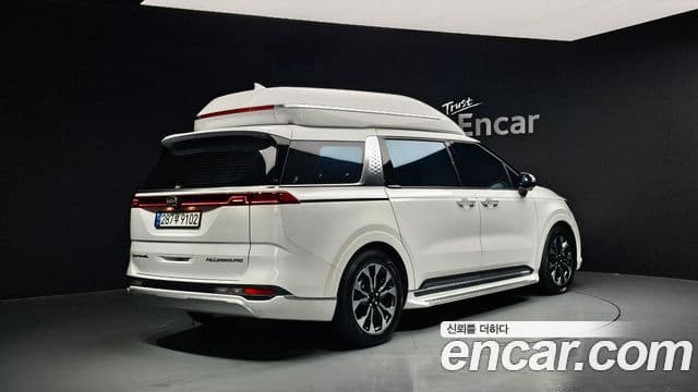 Kia Carnival 2021 — ფოტო 2/20