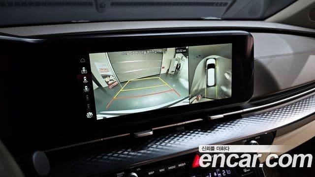 Kia Carnival 2021 — ფოტო 16/20