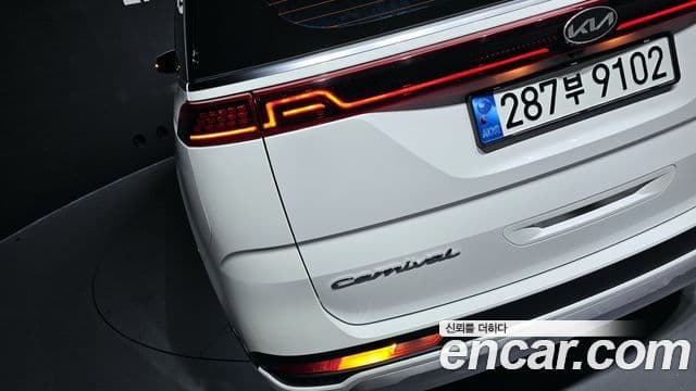 Kia Carnival 2021 — Photo 21/30