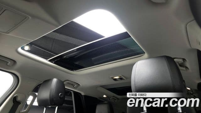 Land Rover Discovery 5 2019 — ფოტო 18/20