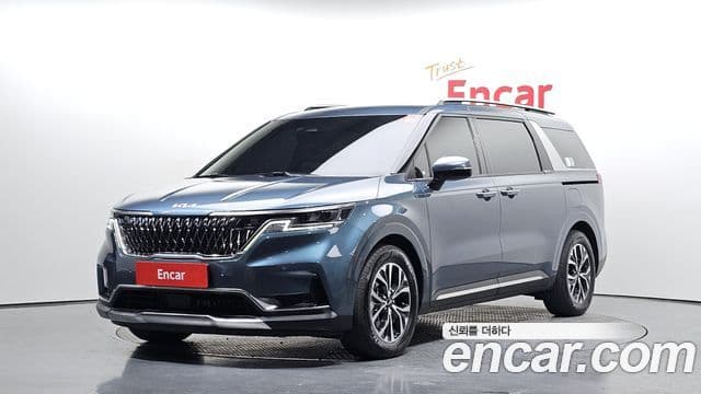 Kia Carnival 2023 — Фото 1/20