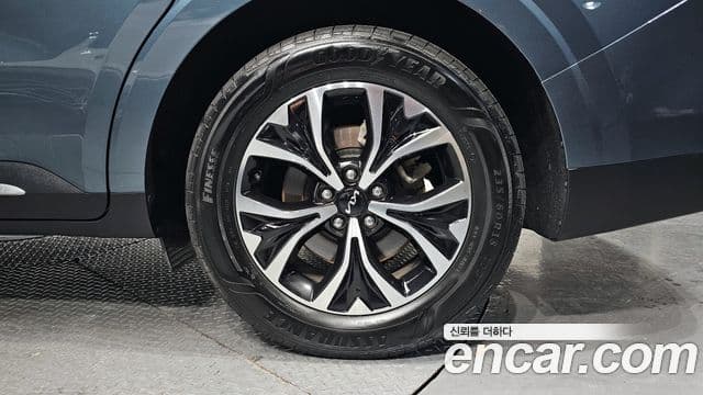 Kia Carnival 2023 — Фото 5/20