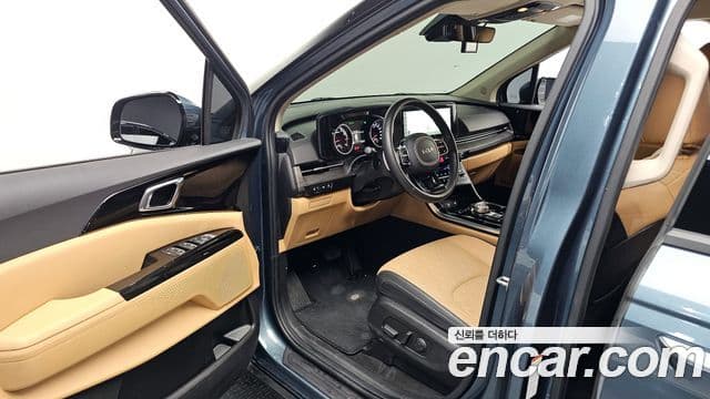 Kia Carnival 2023 — Фото 10/20