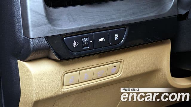 Kia Carnival 2023 — Фото 16/20