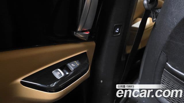 Kia Carnival 2021 — Şəkil 18/20