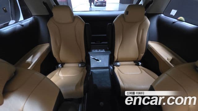 Kia Carnival 2021 — Şəkil 19/20