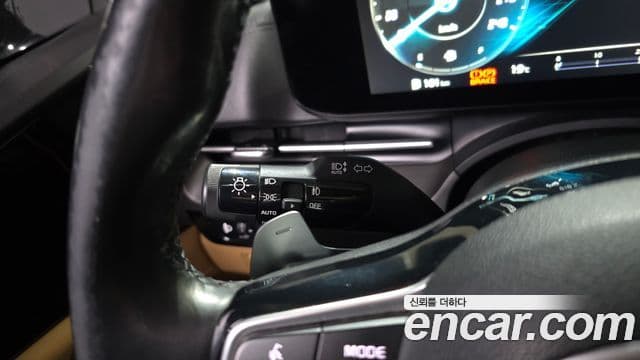 Kia Carnival 2021 — Photo 32/34