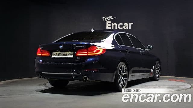 BMW 5 Series 2020 — Şəkil 2/20