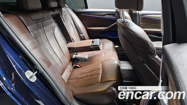 BMW 5 Series 2020 — Şəkil 12/20