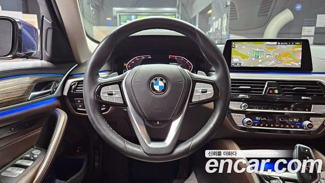 BMW 5 Series 2020 — Şəkil 13/20