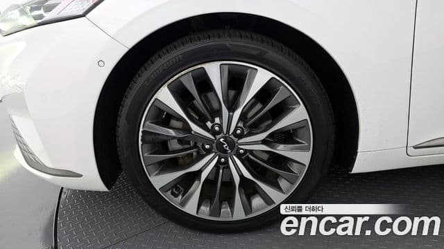 Kia K8 2021 — ფოტო 5/20