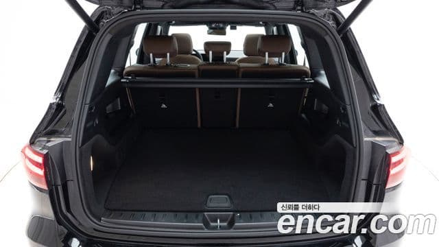 Mercedes-Benz GLB-Class 2025 — Şəkil 10/20