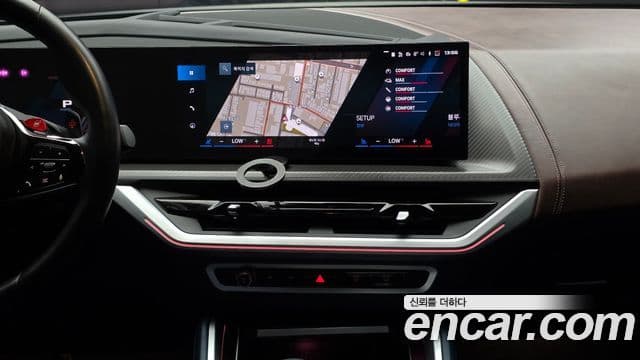 BMW XM 2023 — Photo 27/34