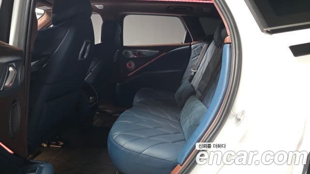 BMW XM 2023 — Photo 19/34
