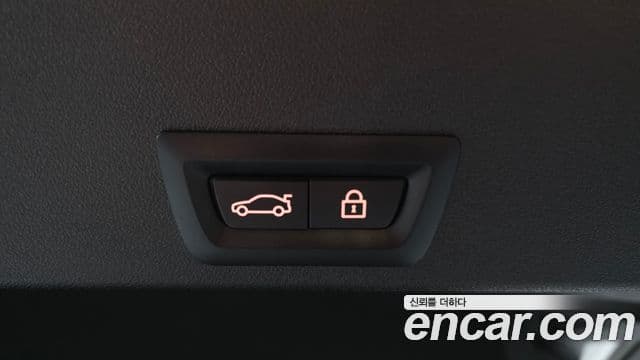 BMW XM 2023 — Photo 18/34