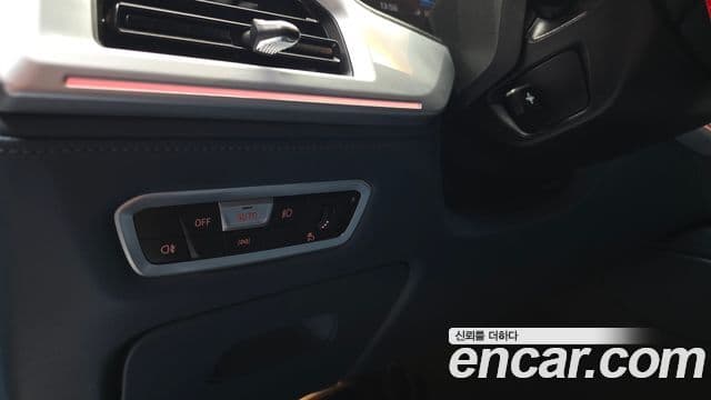 BMW XM 2023 — Photo 33/34
