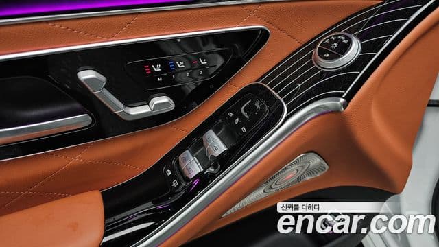 Mercedes-Benz S-Class 2024 — Photo 9/36
