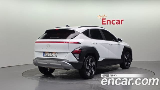 Hyundai Kona 2023 — ფოტო 2/20