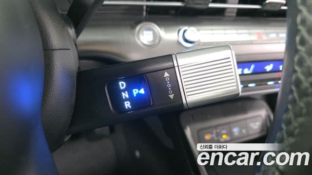 Hyundai Kona 2023 — ფოტო 9/20