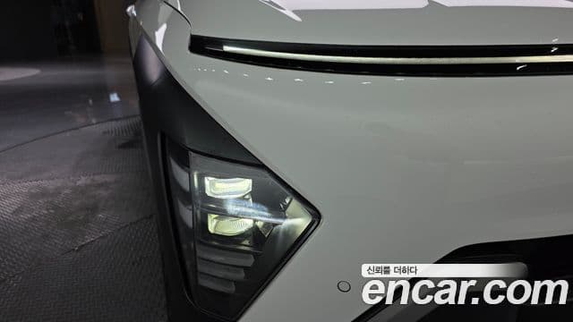 Hyundai Kona Hybrid 2023 — Photo 4/31
