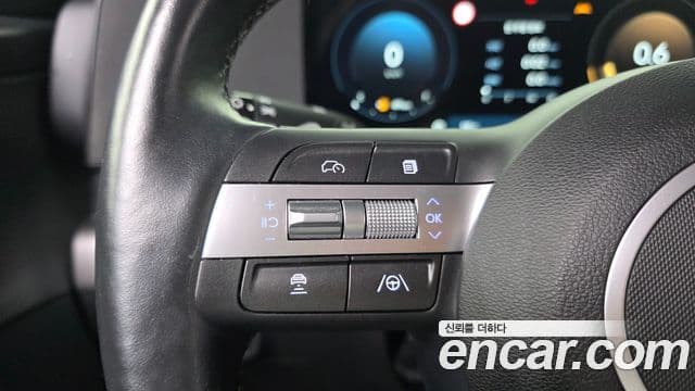 Hyundai Kona Hybrid 2023 — Photo 8/31