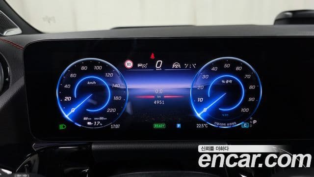 Mercedes-Benz EQA 2024 — ფოტო 21/32