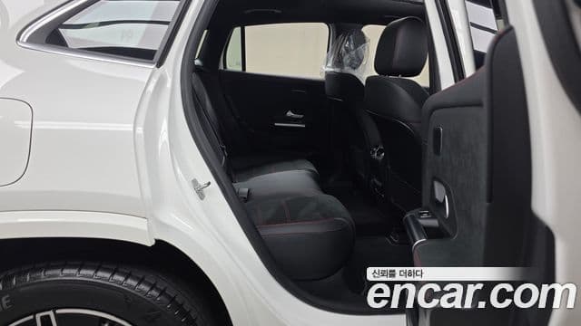 Mercedes-Benz EQA 2024 — ფოტო 17/32