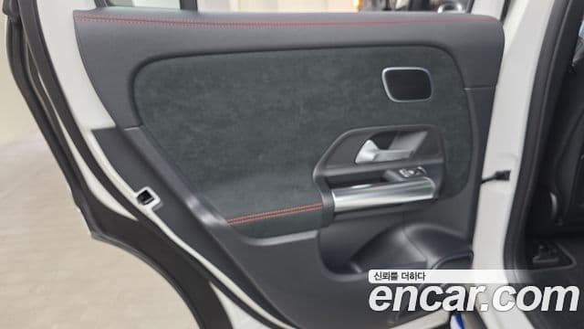 Mercedes-Benz EQA 2024 — ფოტო 19/32