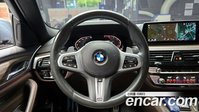 BMW 5 Series 2020 — Şəkil 13/20