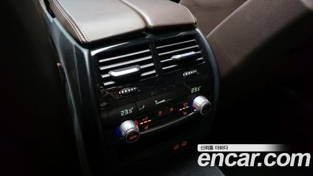 BMW 5 Series 2020 — Şəkil 19/20
