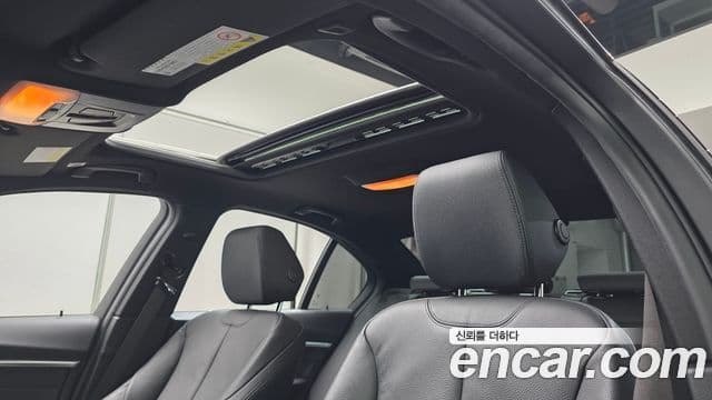 BMW 3 Series 2018 — Фото 17/20