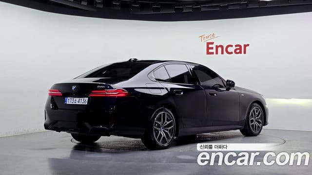 BMW 5 Series 2025 — Şəkil 2/20
