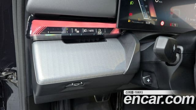BMW 5 Series 2025 — Photo 16/33