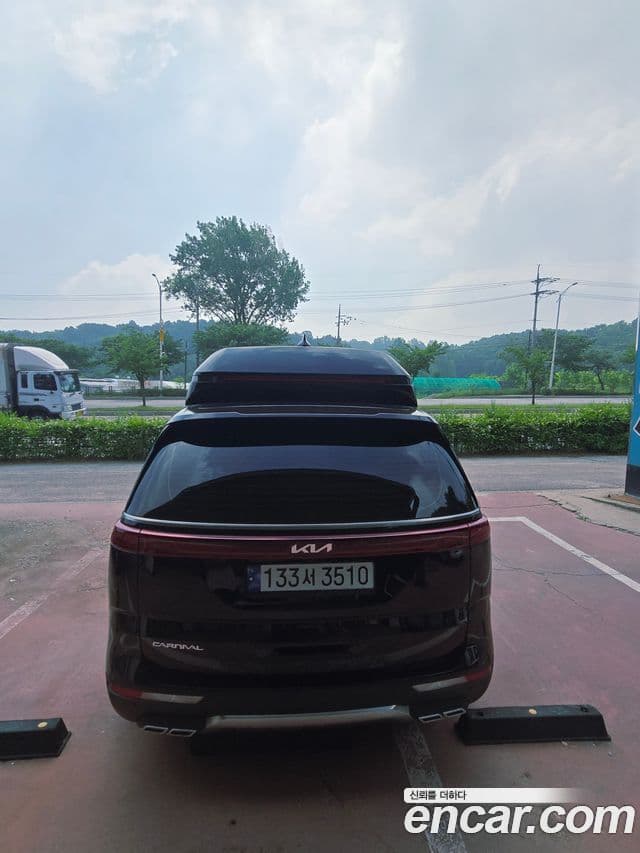 Kia Carnival 2022 — ფოტო 5/16