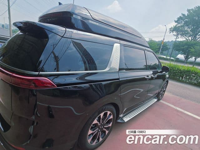 Kia Carnival 2022 — ფოტო 9/16