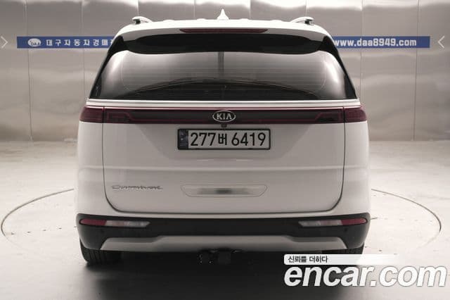 Kia Carnival 2021 — Фото 3/20