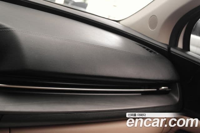 Kia Carnival 2021 — Фото 19/20