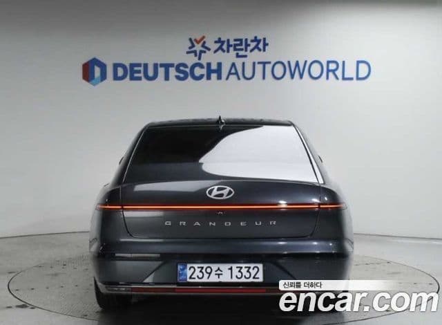 Hyundai Grandeur 2022 — ფოტო 2/19