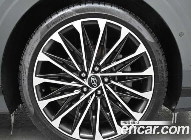 Hyundai Grandeur 2022 — ფოტო 3/19