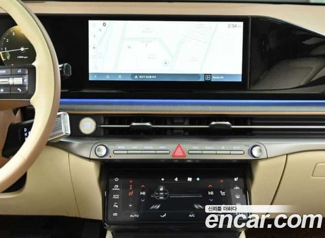 Hyundai Grandeur 2022 — ფოტო 13/19