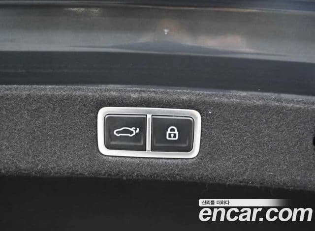 Hyundai Grandeur 2022 — ფოტო 19/19