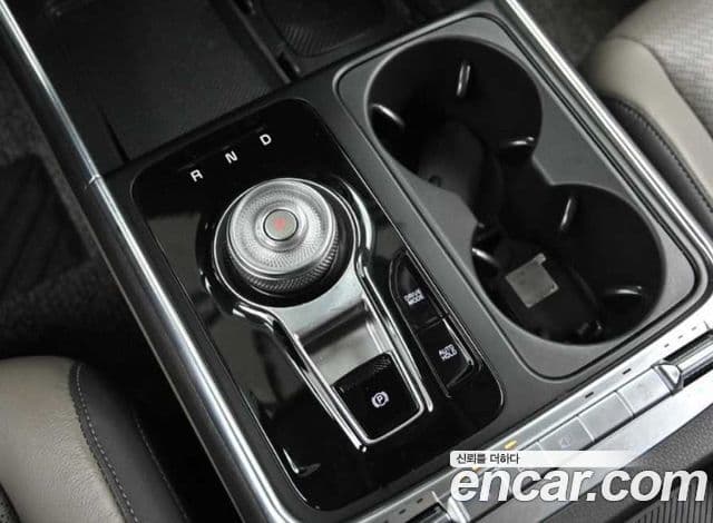 Kia Carnival 2023 — Şəkil 7/19