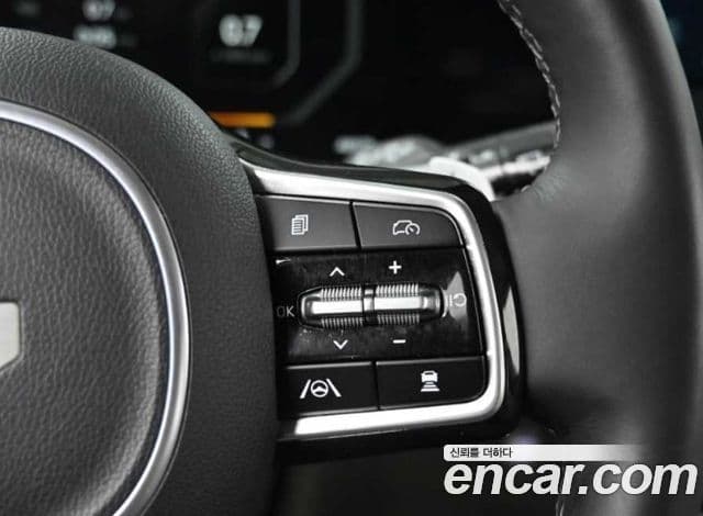 Kia Carnival 2023 — Şəkil 16/19