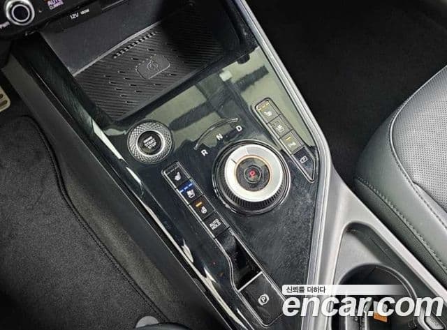 Kia Niro 2022 — ფოტო 6/19