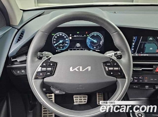 Kia Niro 2022 — ფოტო 11/19