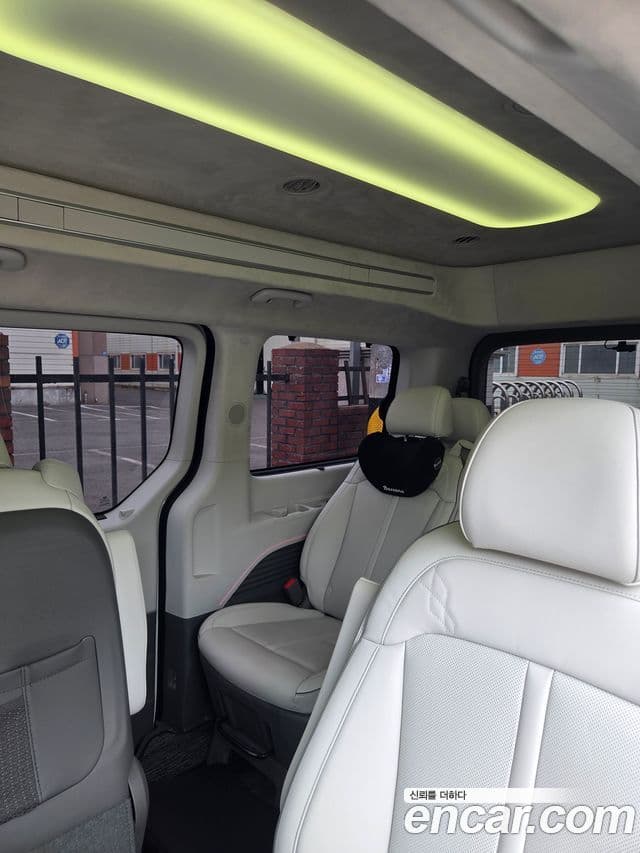 Hyundai Staria 2025 — Şəkil 2/11