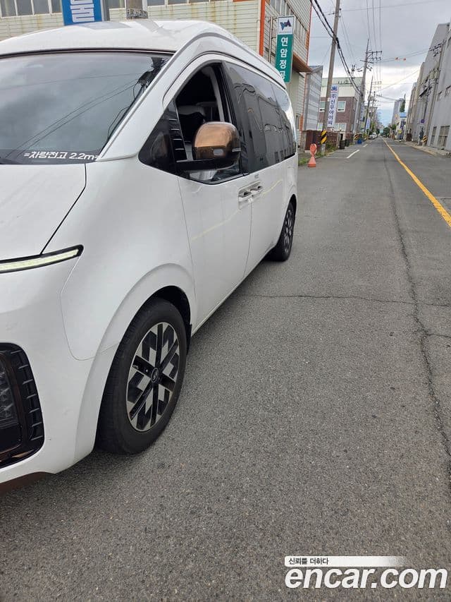 Hyundai Staria 2025 — Şəkil 10/11