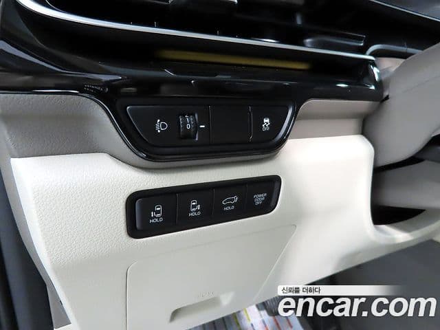 Kia Carnival 2024 — ფოტო 13/20