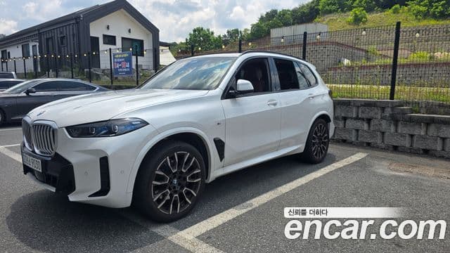 BMW X5 2025 — Фото 1/20