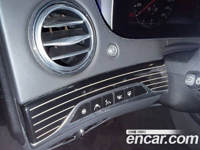 Mercedes-Benz S-Class 2018 — ფოტო 8/20